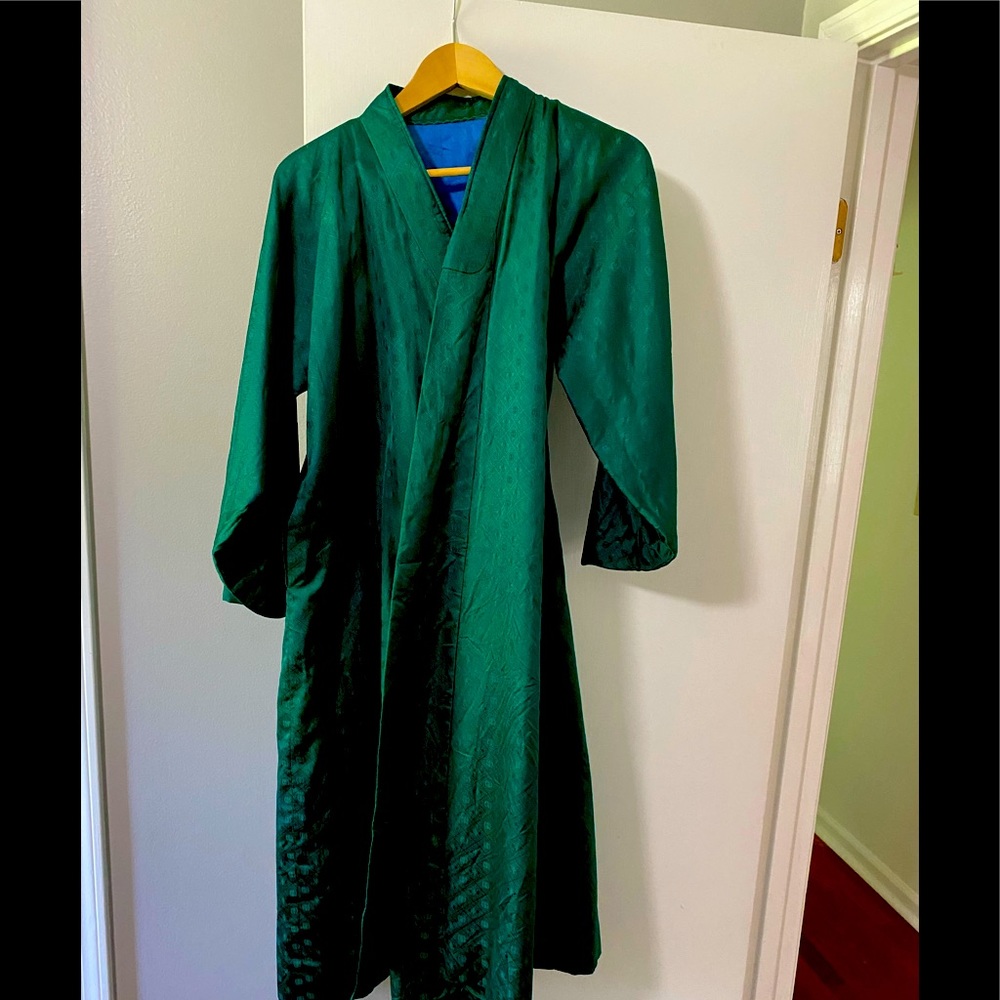 Vintage emerald green lined silk robe